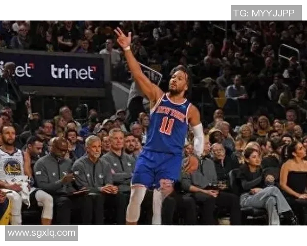 尼克斯球星受伤退出比赛，气势不减，团队精神彰显